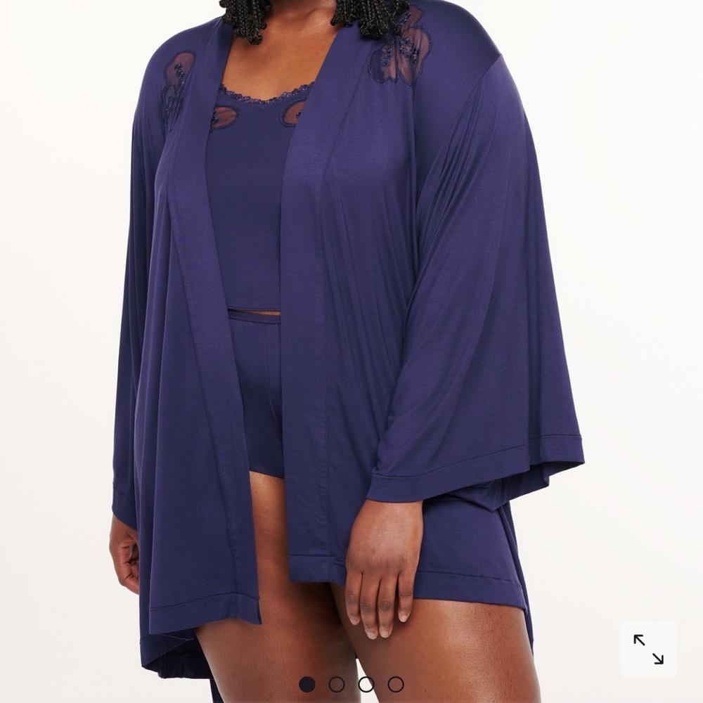 Savage Fenty robe